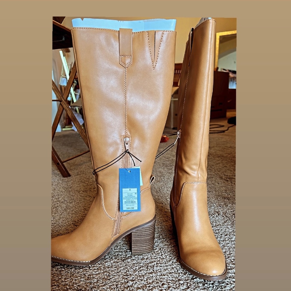 Universal Thread Knee Heeled Boots, size 8, Davina, Memory Foam, Zip up boots